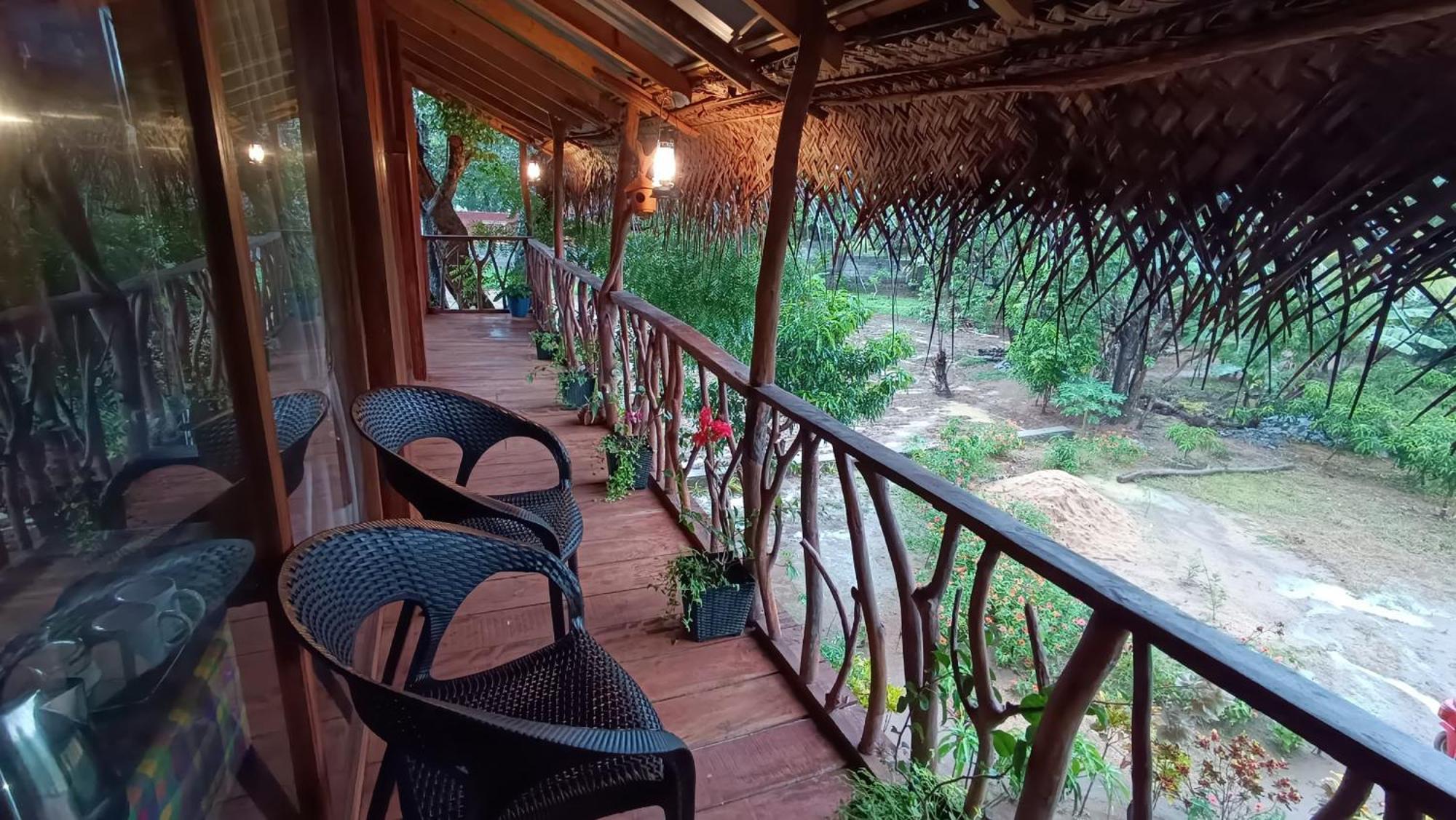Rock View Tree House Sigiriya